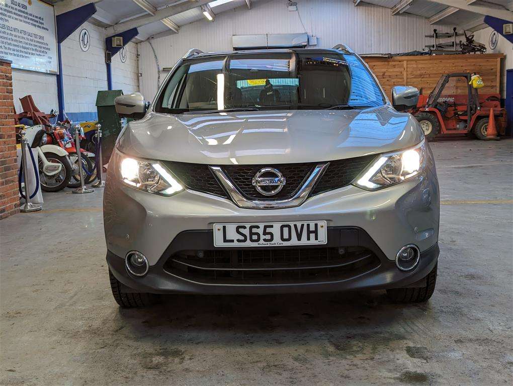 <p>2015 NISSAN QASHQAI N-TEC + DCI</p>