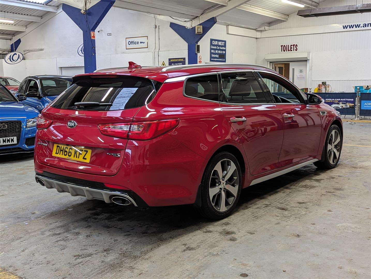 <p>2017 KIA OPTIMA GT-LINE S ISG CRDI</p>