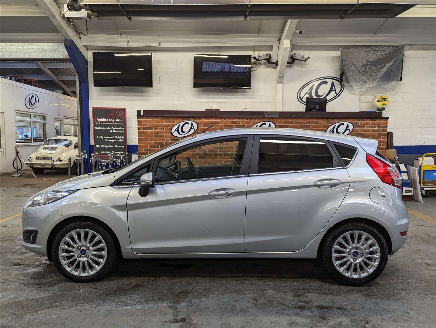 <p>2014 FORD FIESTA TITANIUM</p>