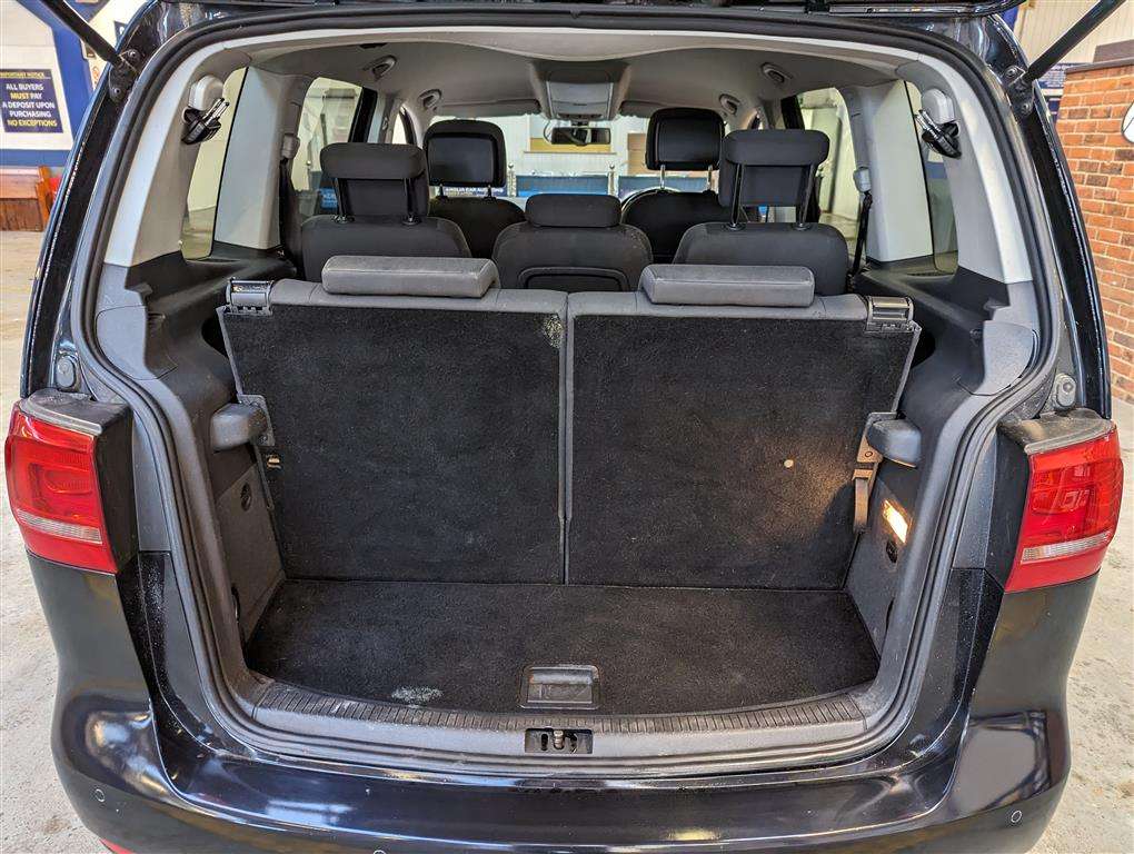 <p>2013 VOLKSWAGEN TOURAN SE TDI S-A</p>