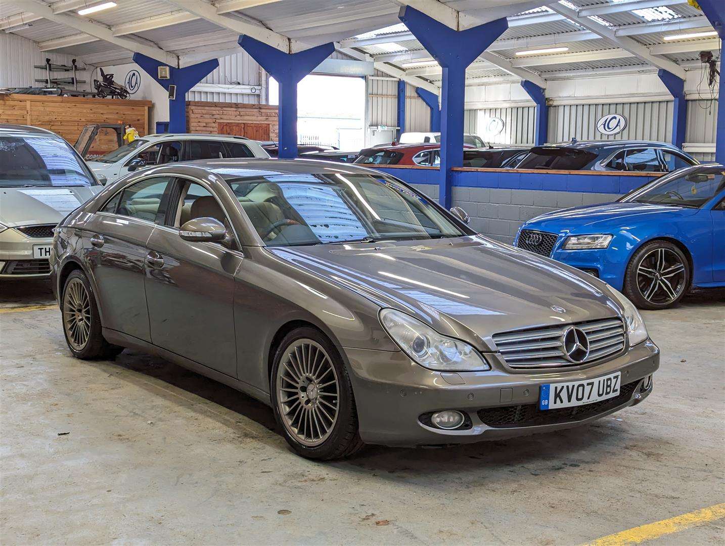 <p>2007 MERCEDES CLS 320 CDI AUTO</p>