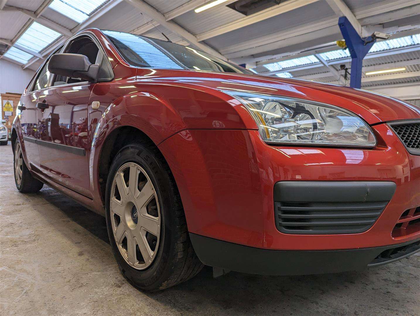 <p>2006 FORD FOCUS LX</p>