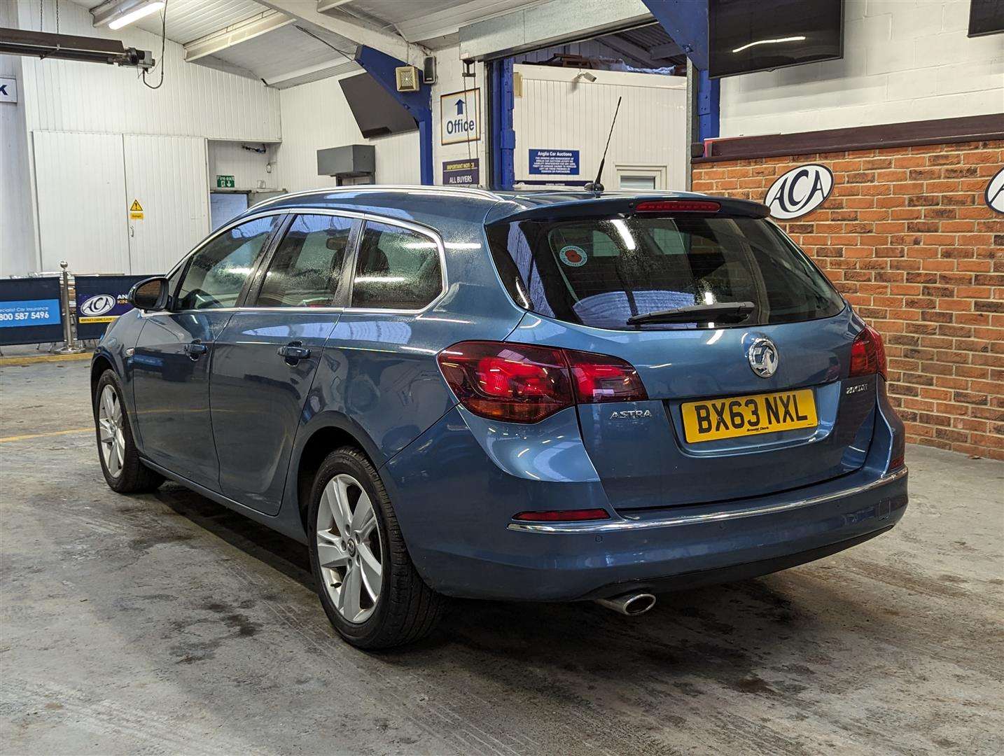 <p>2013 VAUXHALL ASTRA SRI CDTI S/S</p>