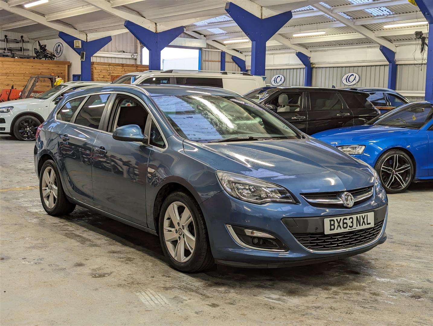 <p>2013 VAUXHALL ASTRA SRI CDTI S/S</p>