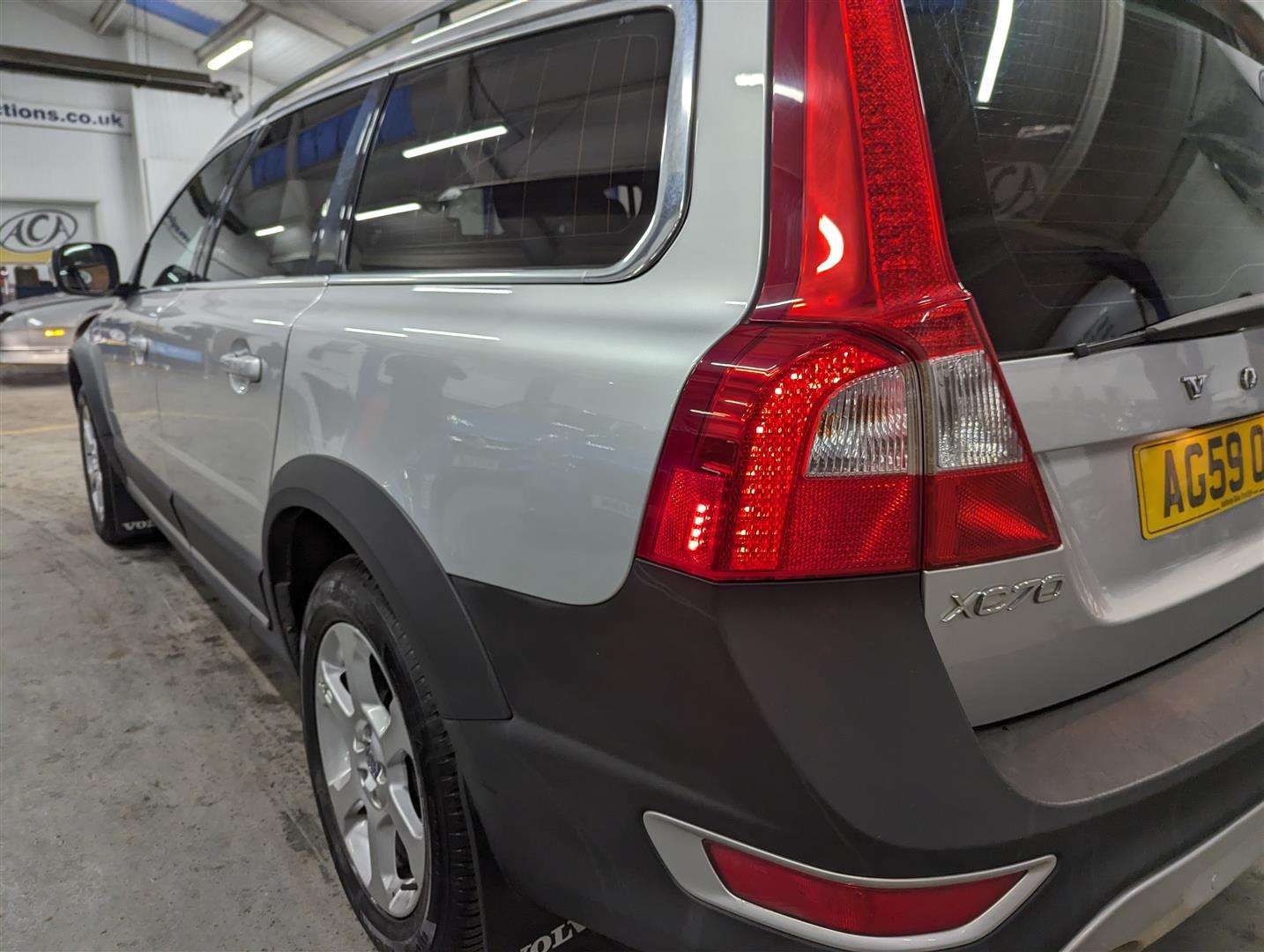 <p>2010 VOLVO XC70 SE AWD D5 AUTO</p>