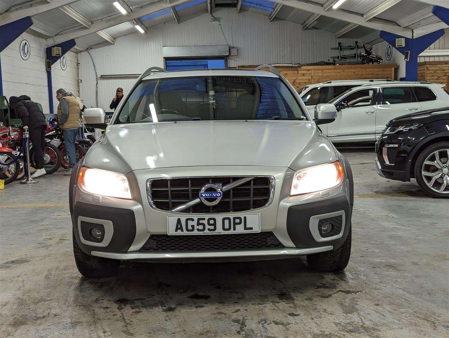 <p>2010 VOLVO XC70 SE AWD D5 AUTO</p>