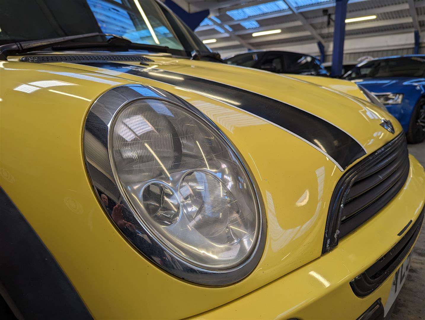 <p>2002 MINI ONE</p>