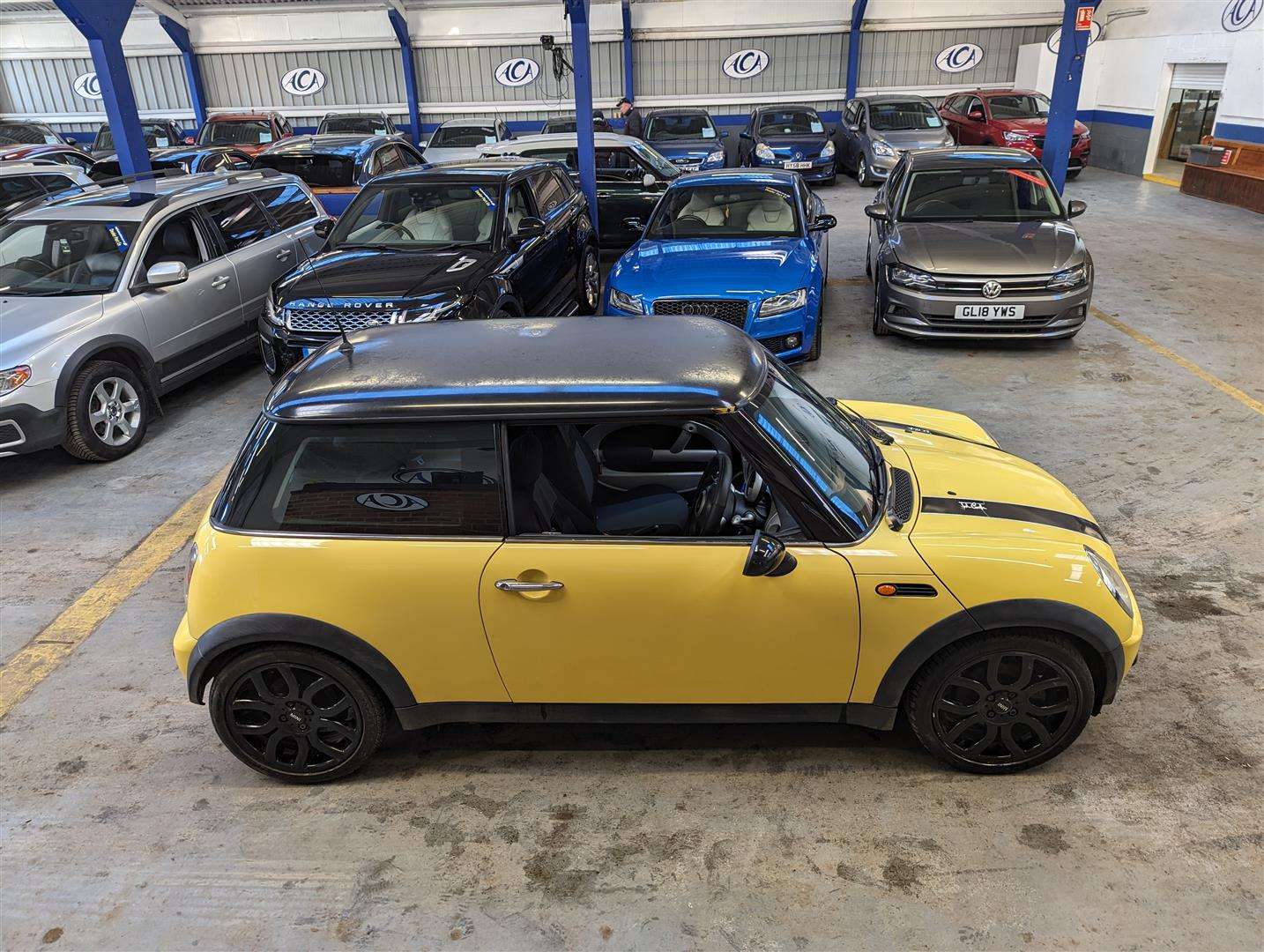 <p>2002 MINI ONE</p>