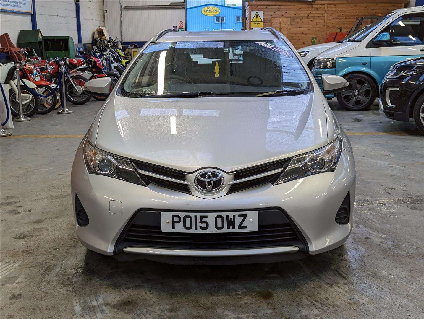 <p>2015 TOYOTA AURIS D</p>