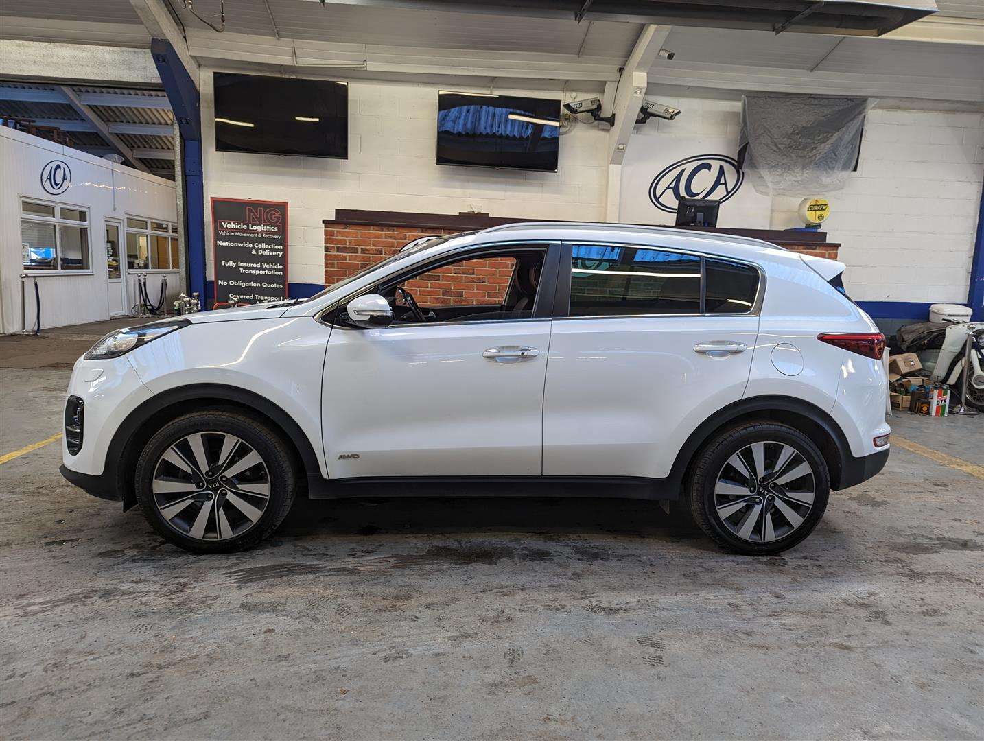 <p>2016 KIA SPORTAGE KX-4 CRDI</p>