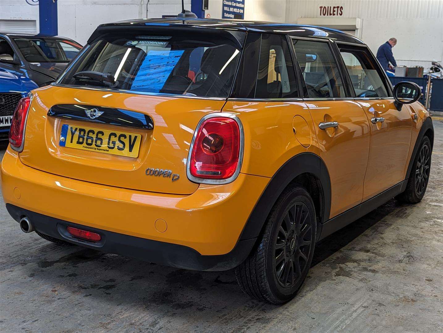 <p>2016 MINI COOPER D</p>