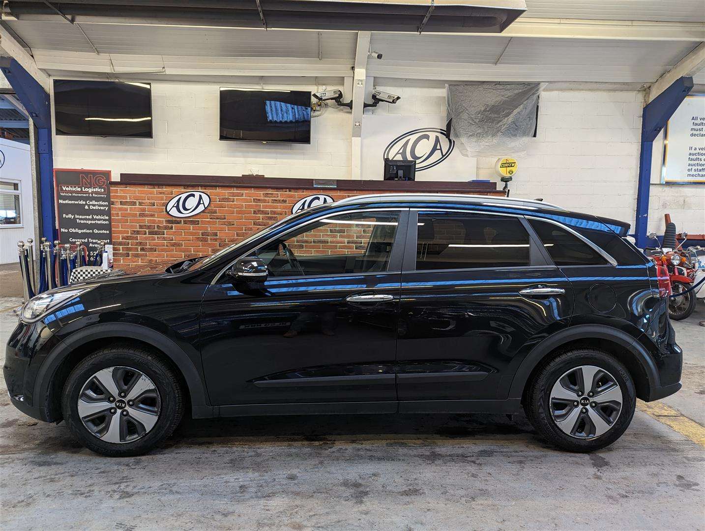 <p>2016 KIA NIRO 2 S-A</p>