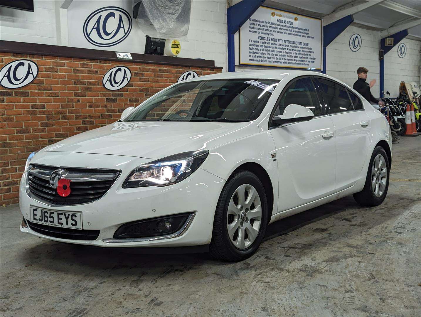 <p>2015 VAUXHALL INSIGNIA SRI NAV CDTI AUTO</p>