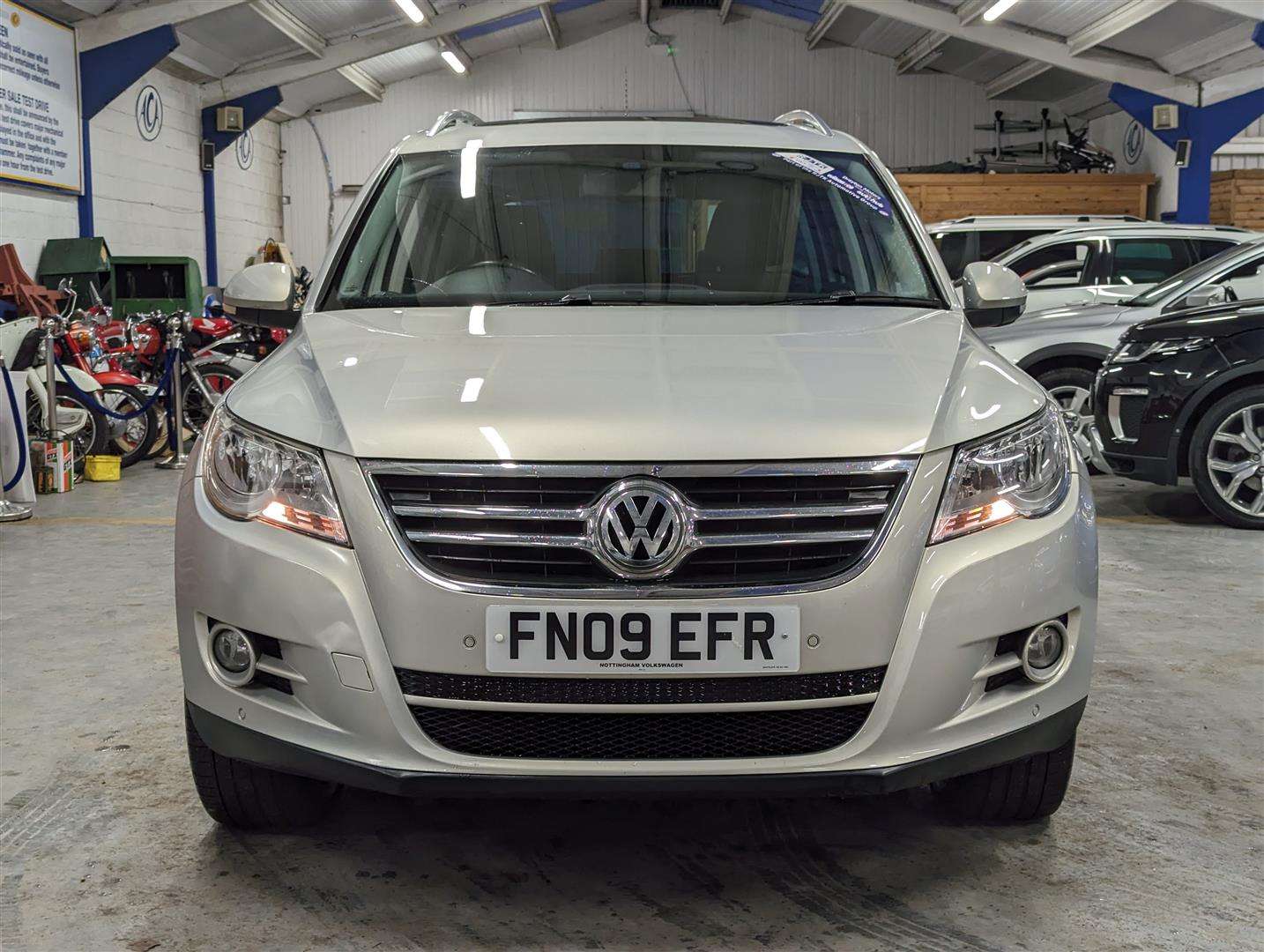 <p>2009 VOLKSWAGEN TIGUAN SPORT TDI 140 AUTO</p>