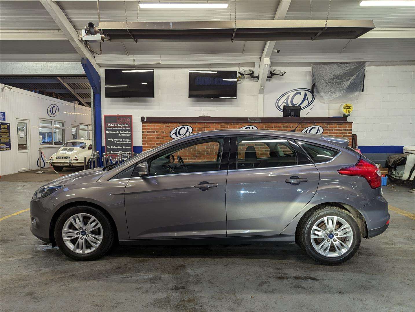 <p>2014 FORD FOCUS TITANIUM NAVIGATOR</p>