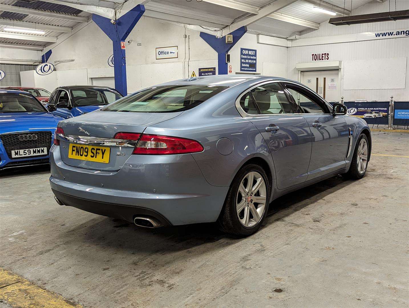 <p>2009 JAGUAR XF LUXURY V6 AUTO</p>