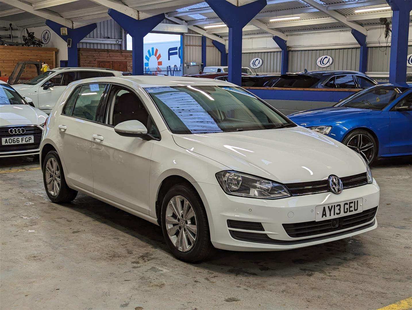 <p>2013 VOLKSWAGEN GOLF SE BLUEMOTION TECH T</p>