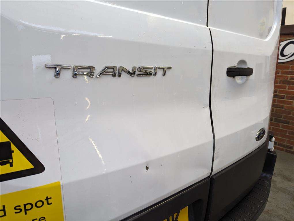<p>2018 FORD TRANSIT 350 AUTO</p>