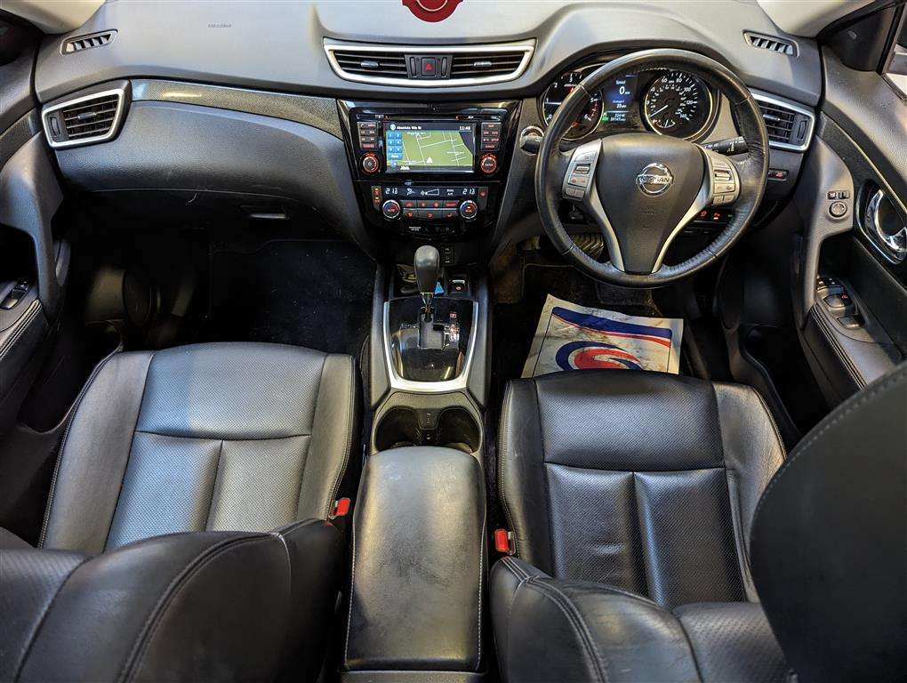 <p>2015 NISSAN X-TRAIL TEKNA DCI CVT</p>