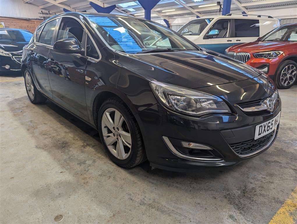 <p>2015 VAUXHALL ASTRA SRI</p>