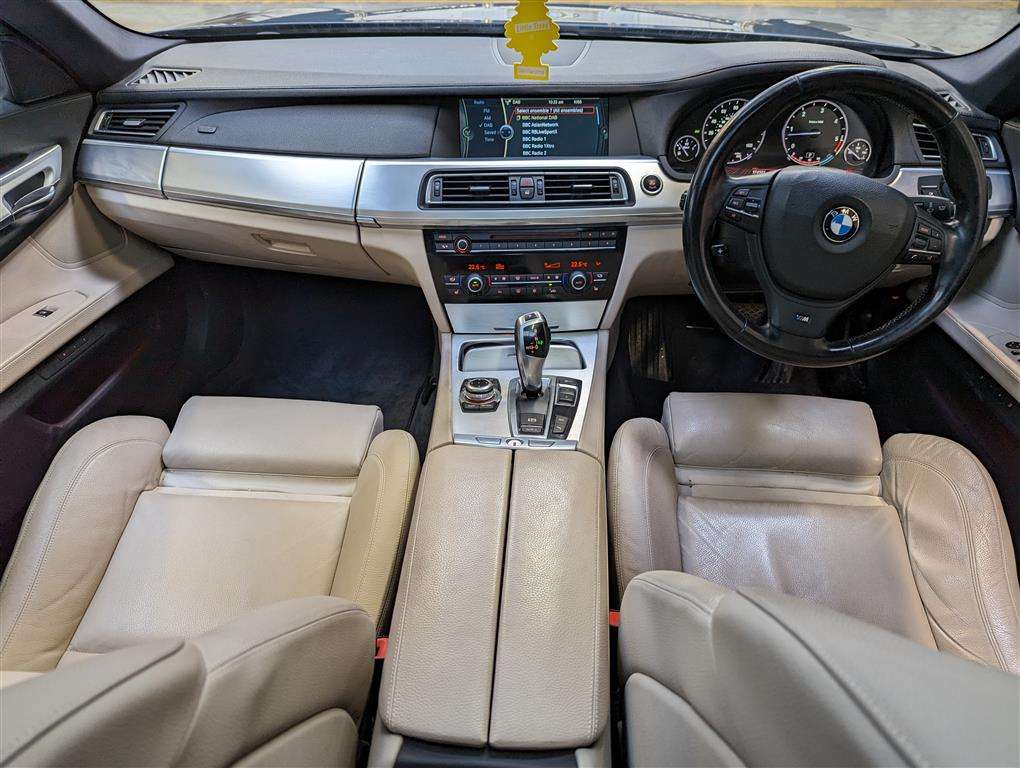 <p>2010 BMW 740D M SPORT AUTO</p>