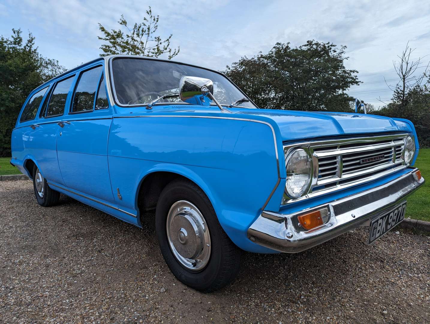 <p>1966 VAUXHALL VICTOR 101 FC DELUXE ESTATE</p>