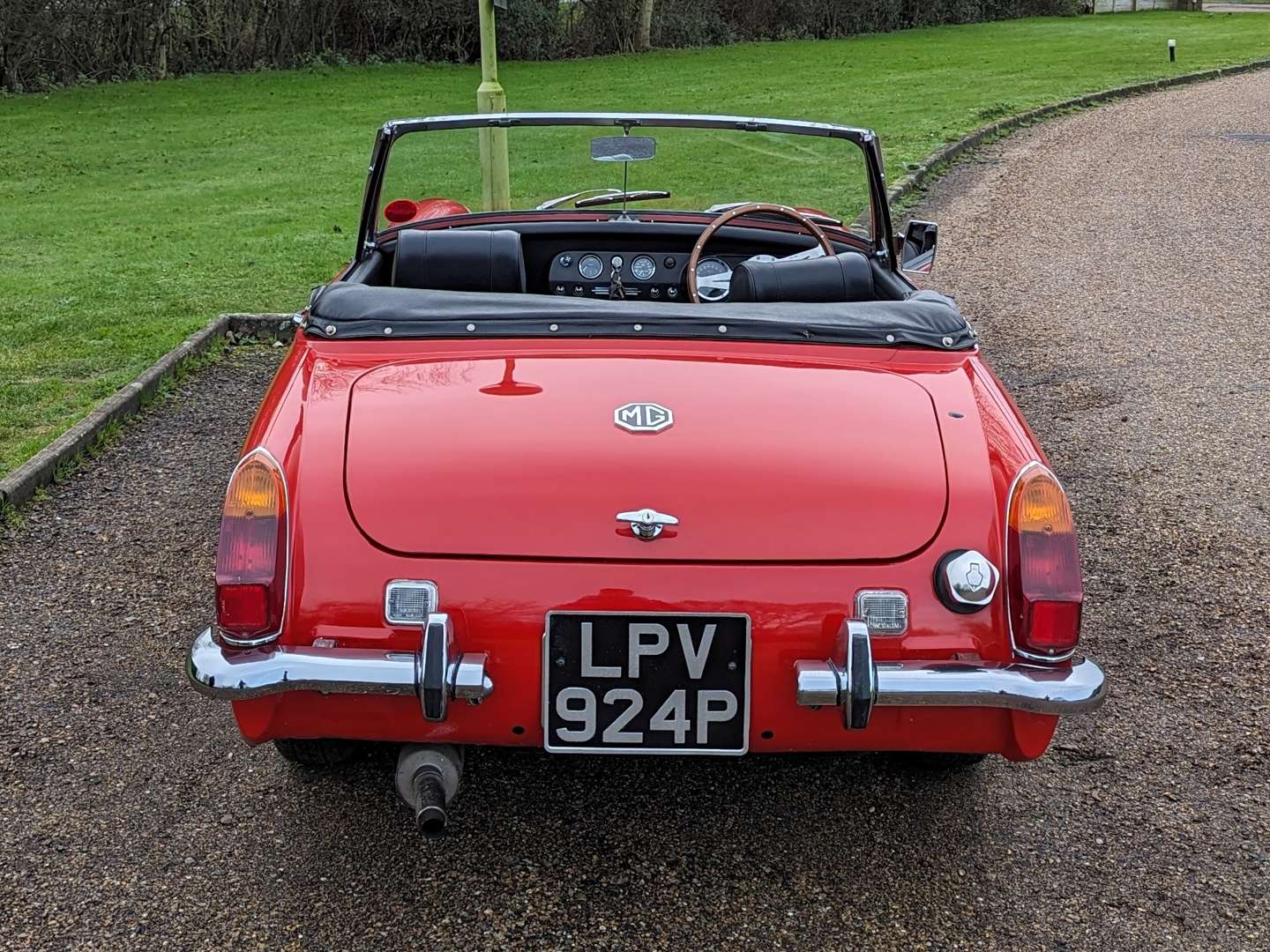 <p>1975 MG MIDGET 1500</p>