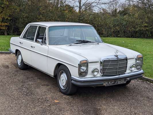 1973 Mercedes W114 250 Auto Saloon 