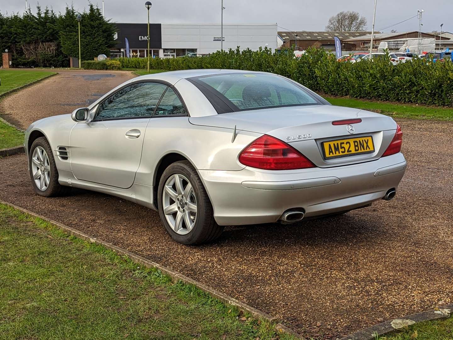 <p>2003 MERCEDES SL500 AUTO</p>