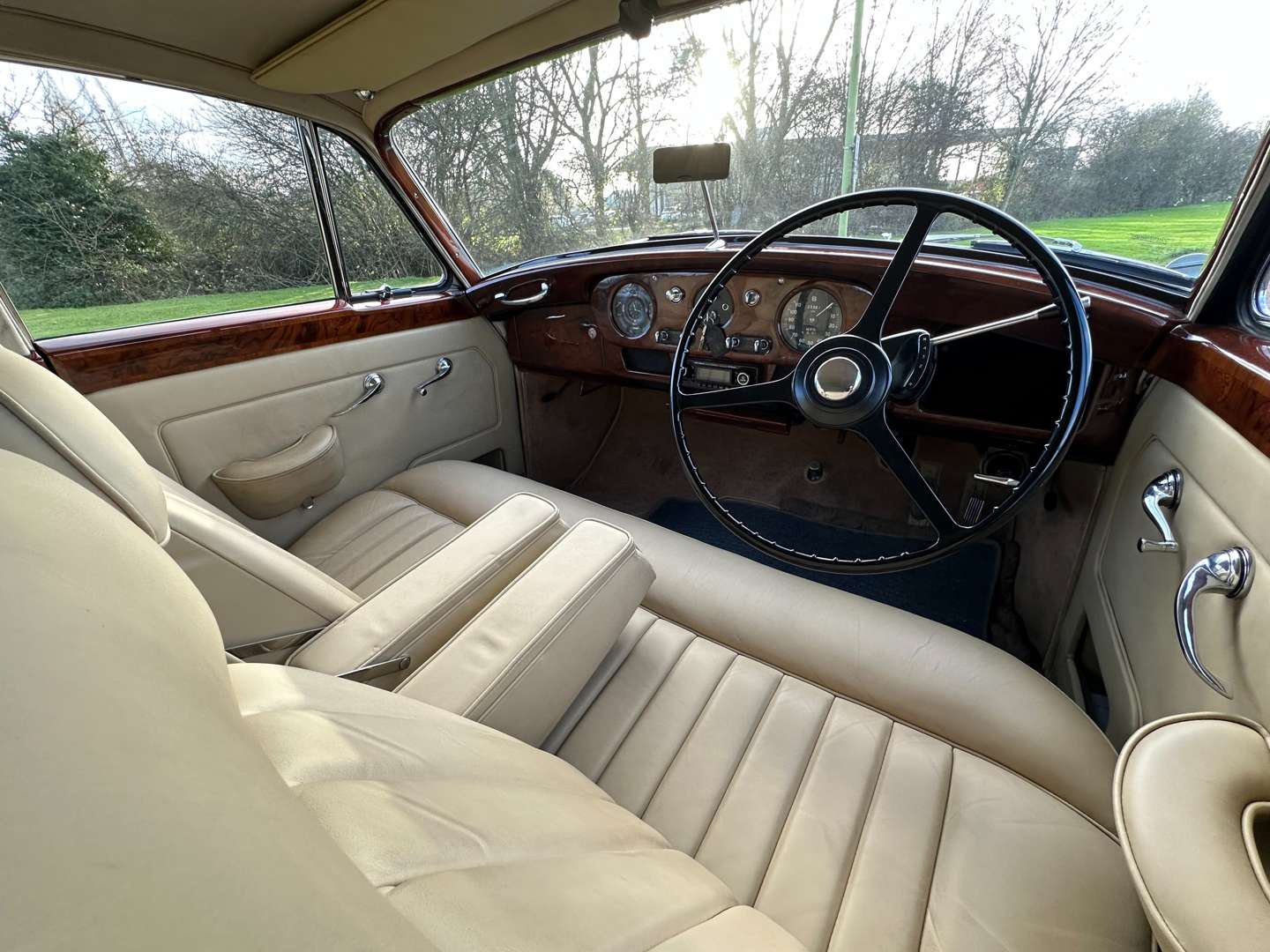 <p>1956 BENTLEY S1</p>