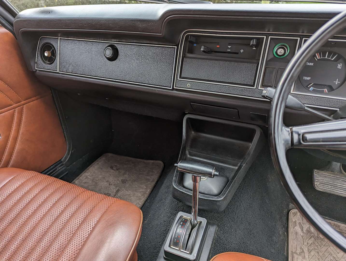 <p>1975 FORD CORTINA 2.5 V6 AUTO ESTATE MKIII</p>