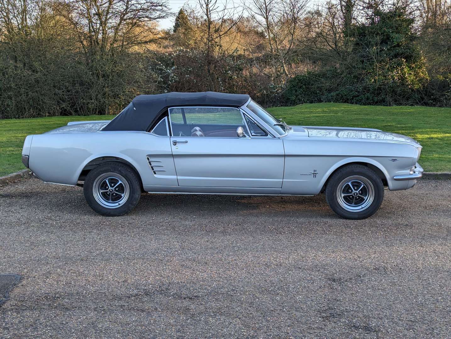 <p>1966 FORD MUSTANG 4.7 AUTO CONVERTIBLE LHD</p>