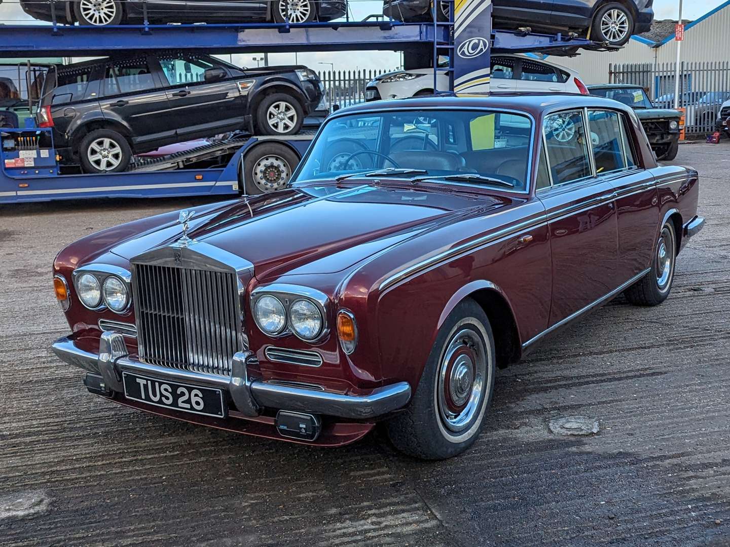 <p>1968 ROLLS ROYCE SILVER SHADOW</p>