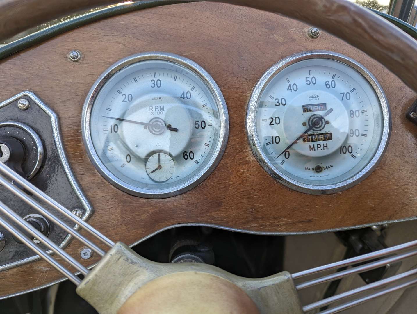 <p>1952 MG TD</p>