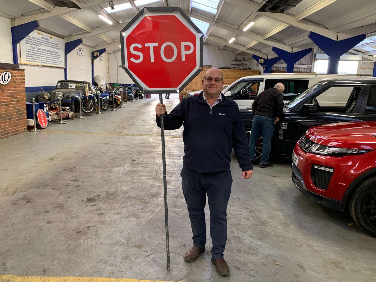 <p>Workmans Stop/Go Sign</p>