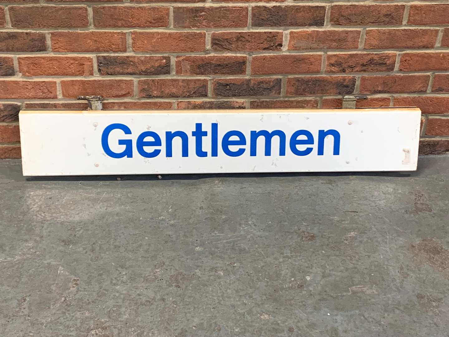 <p>Gentlemans Double Sided Hanging Sign</p>