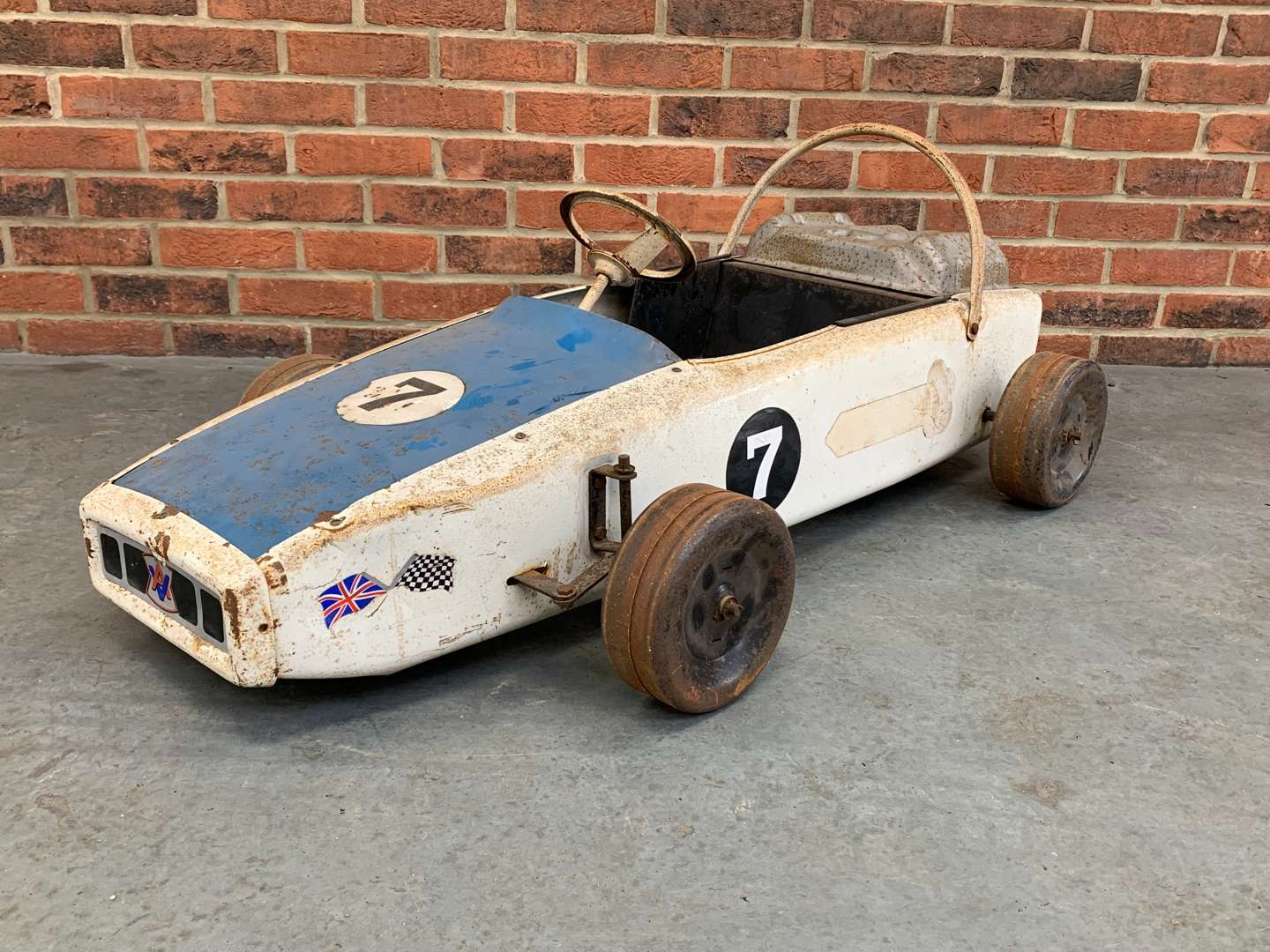 <p>Tin Plate Child's Pedal Race Car</p>