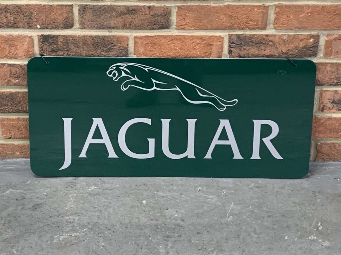<p>Jaguar Made Hanging Sign</p>