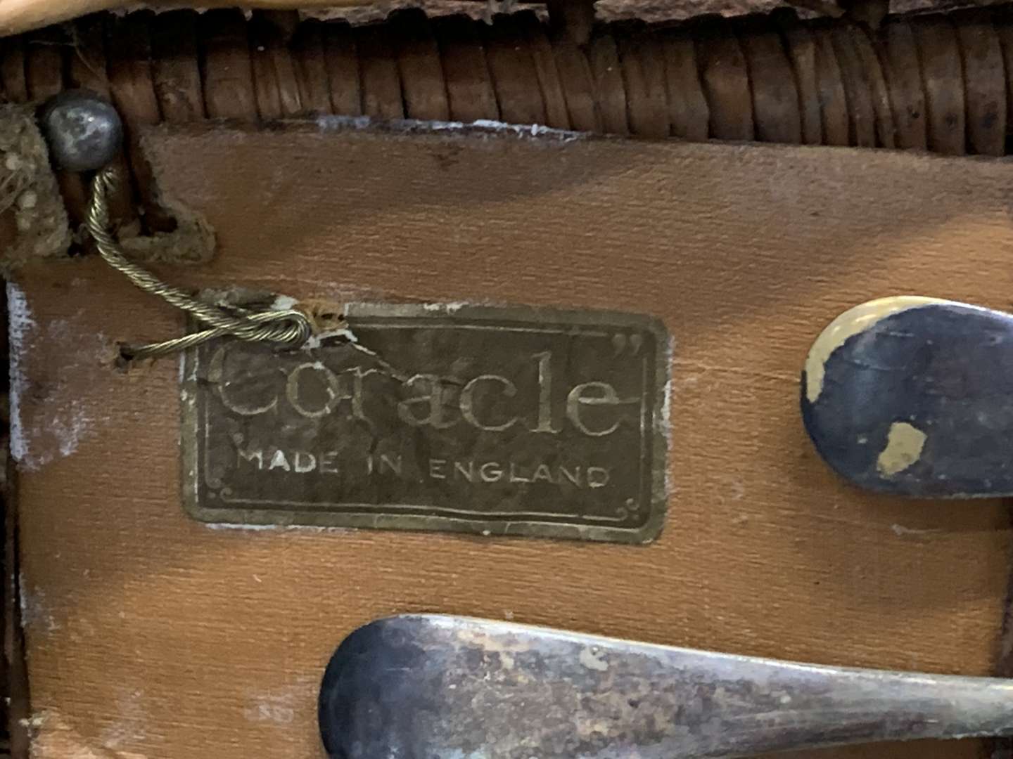 <p>Rare 1920's Coracle Wicker Picnic Hamper</p>