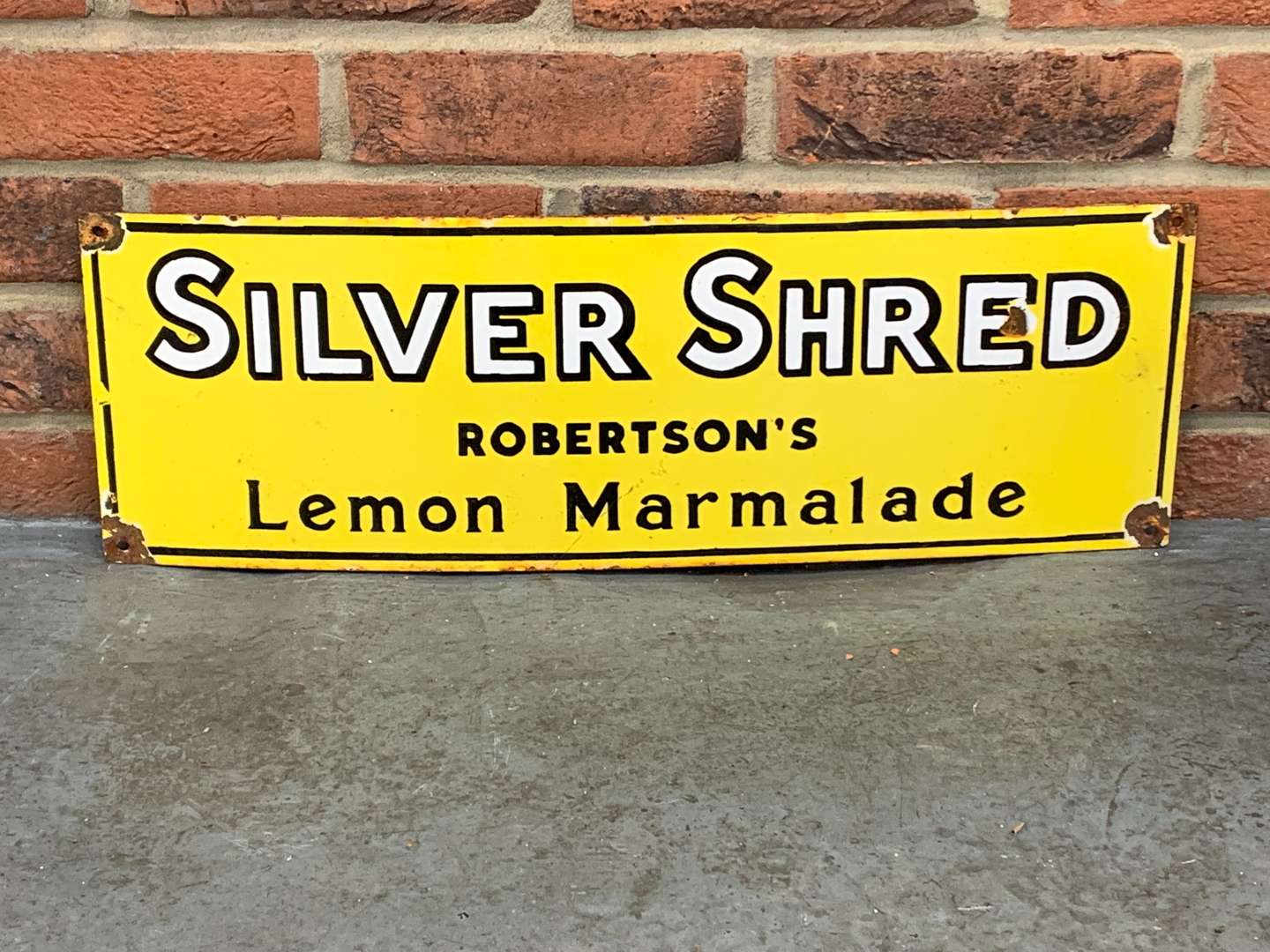 <p>Silver Shred Robertson's Lemon Marmalade Enamel Sign</p>