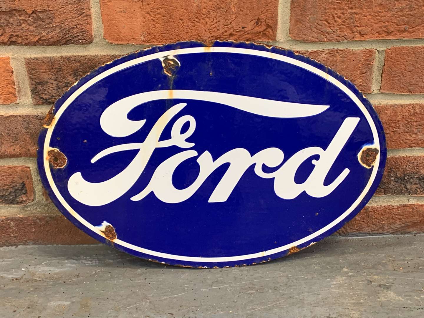 <p>Ford Enamel Emblem Sign</p>