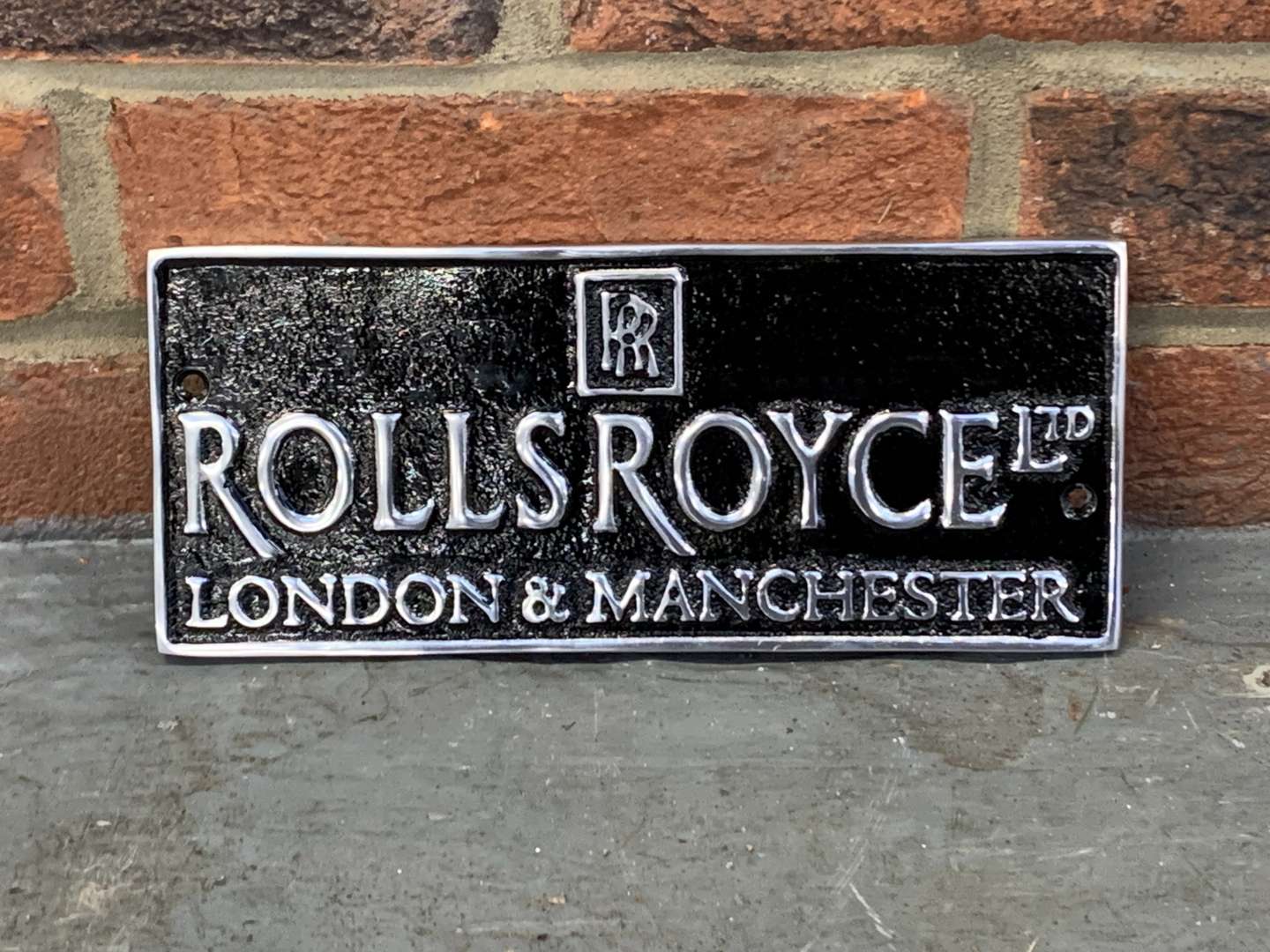 <p>Rolls Royce London and Manchester Cast Aluminium Sign</p>