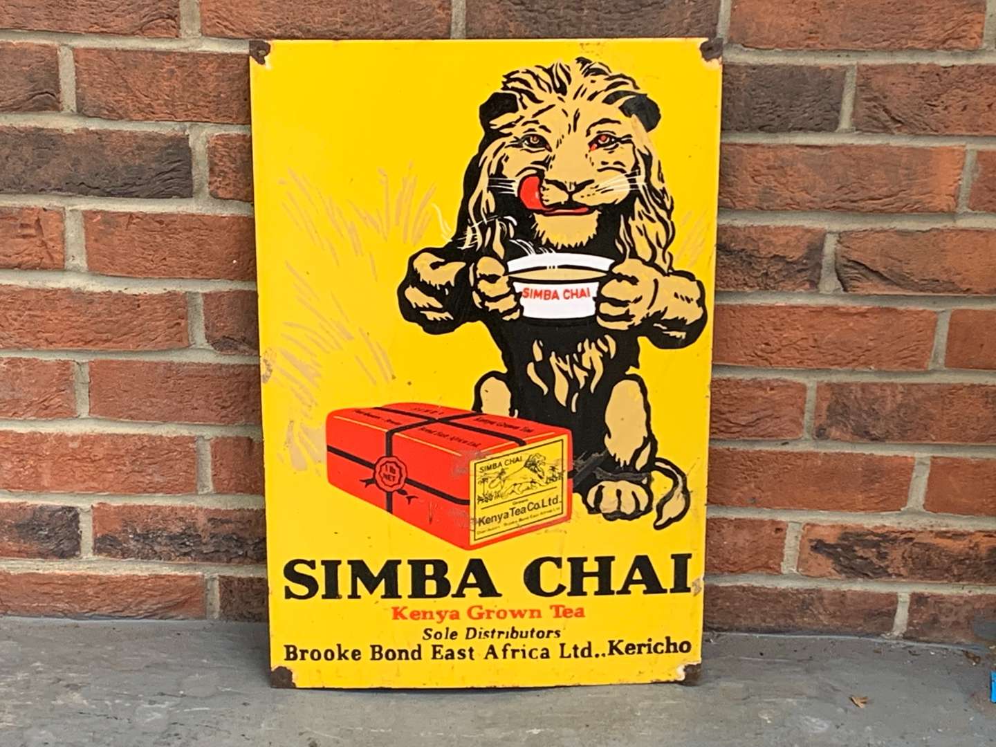 <p>Simba Chai Tea Enamel Sign</p>