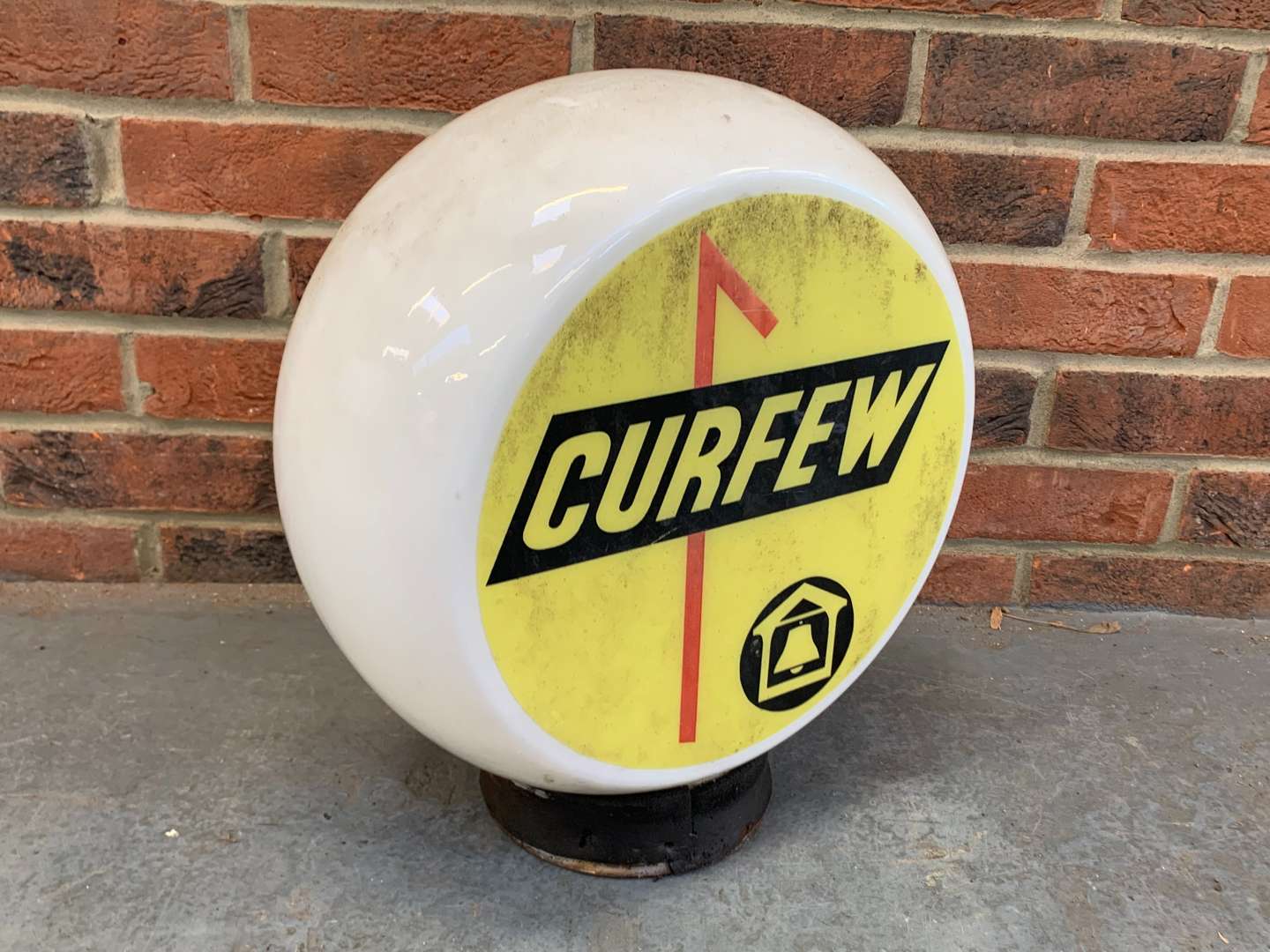 <p>Curfew Glass Petrol Globe</p>