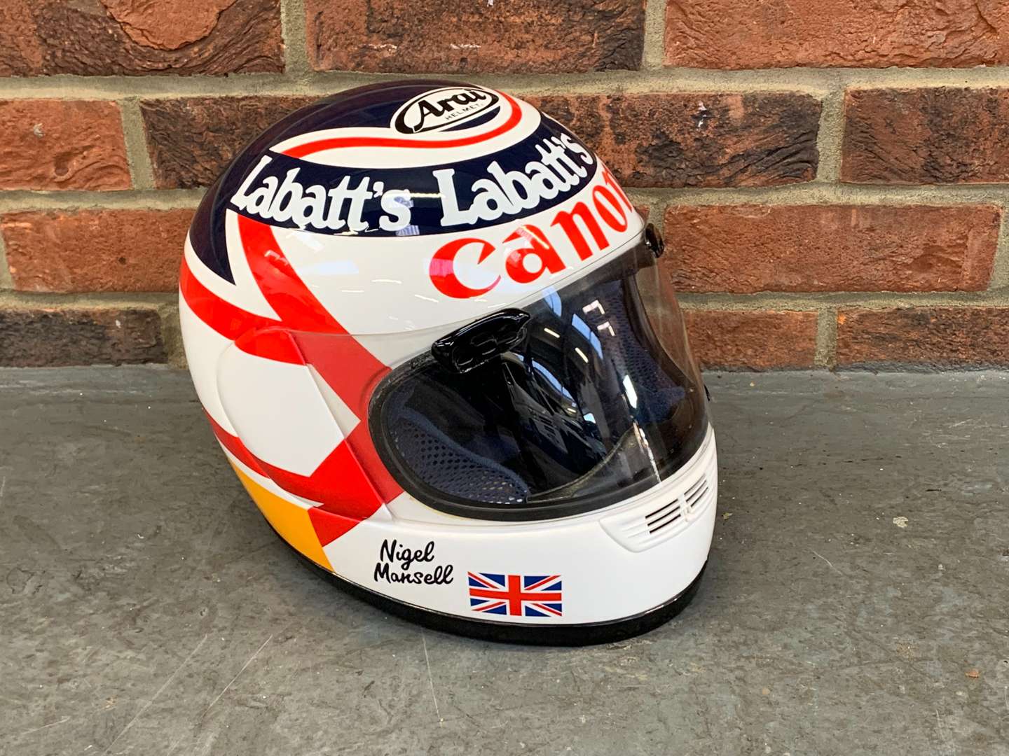 <p>&nbsp;(1992) Nigel Mansell Helmet (Unused)</p>