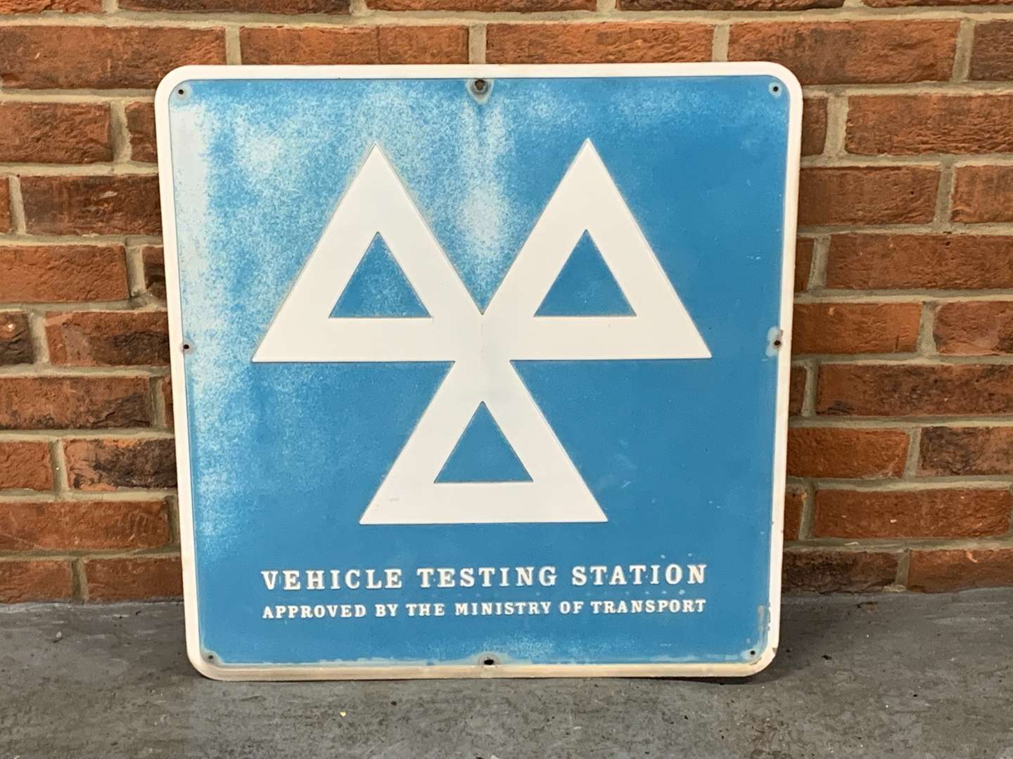<p>Vehicle Testing Station Pressed Aluminium Sign</p>