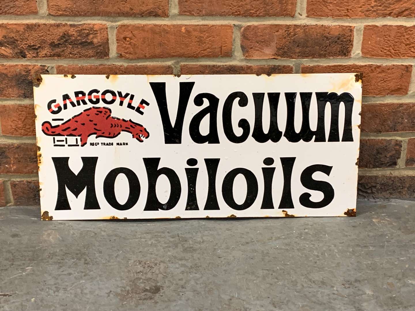 <p>Gargoyle Vacuum Mobiloils Enamel Sign</p>