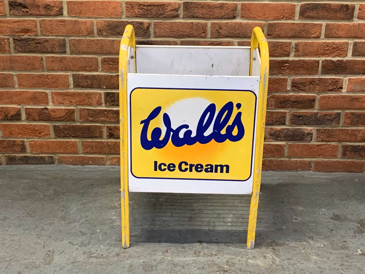 <p>Walls Freestanding Ice Cream Bin</p>