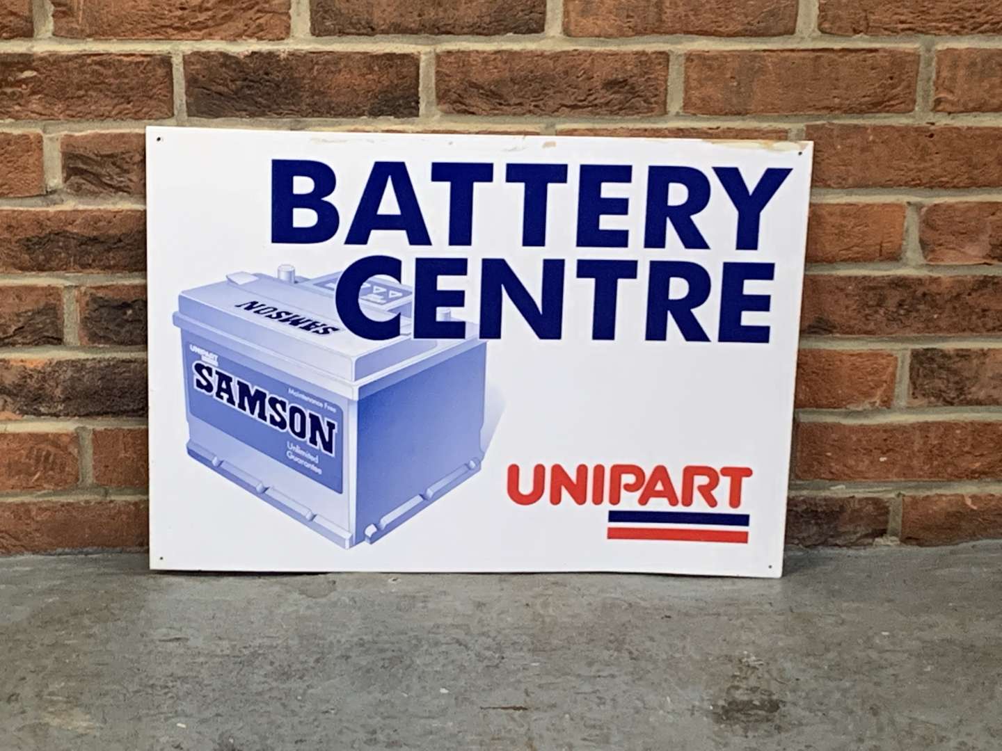 <p>Unipart Battery Centre Tin Sign</p>