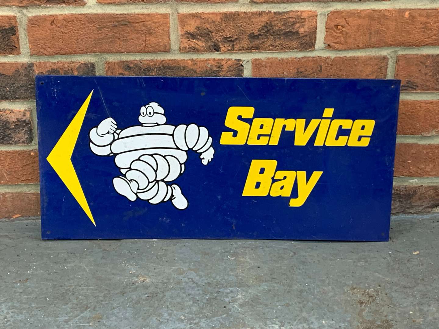 <p>Tin Michelin Service Bay Sign&nbsp;</p>